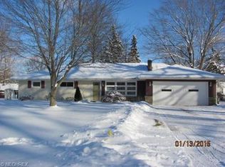 105 Edgewood Dr, Grafton, OH 44044