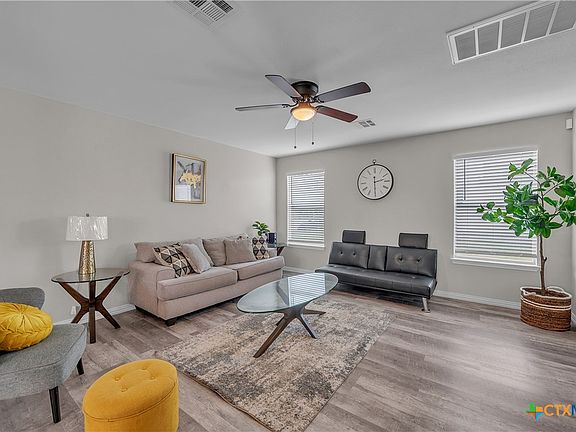 3rd image of 405 E Gemini Ln