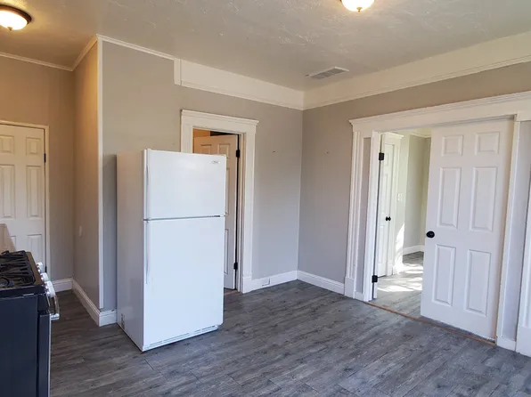 209 N Yosemite Ave #5, Fresno, CA 93701