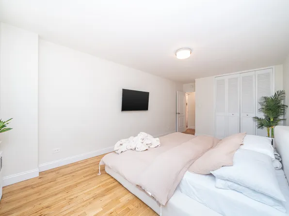 740 East 32nd Street image 13 of 19