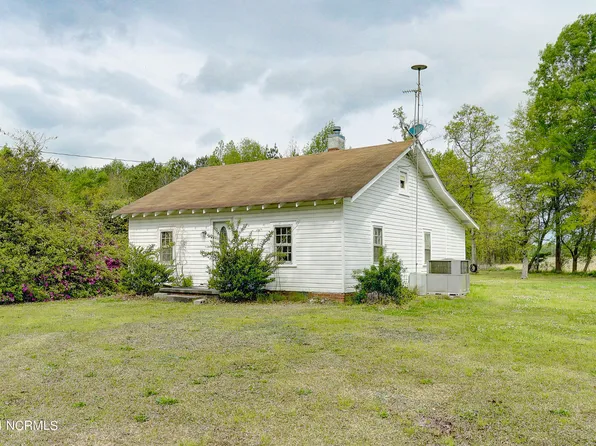 7266 Us 301 Highway S, Lucama, NC 27851