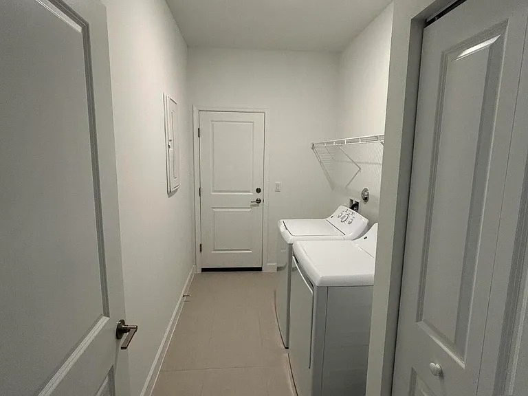 1769 SE Crosswood Way — Photo 26
