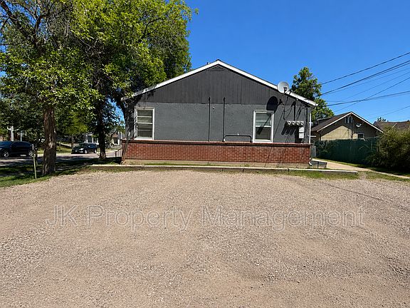 3rd image of 415 14th St N