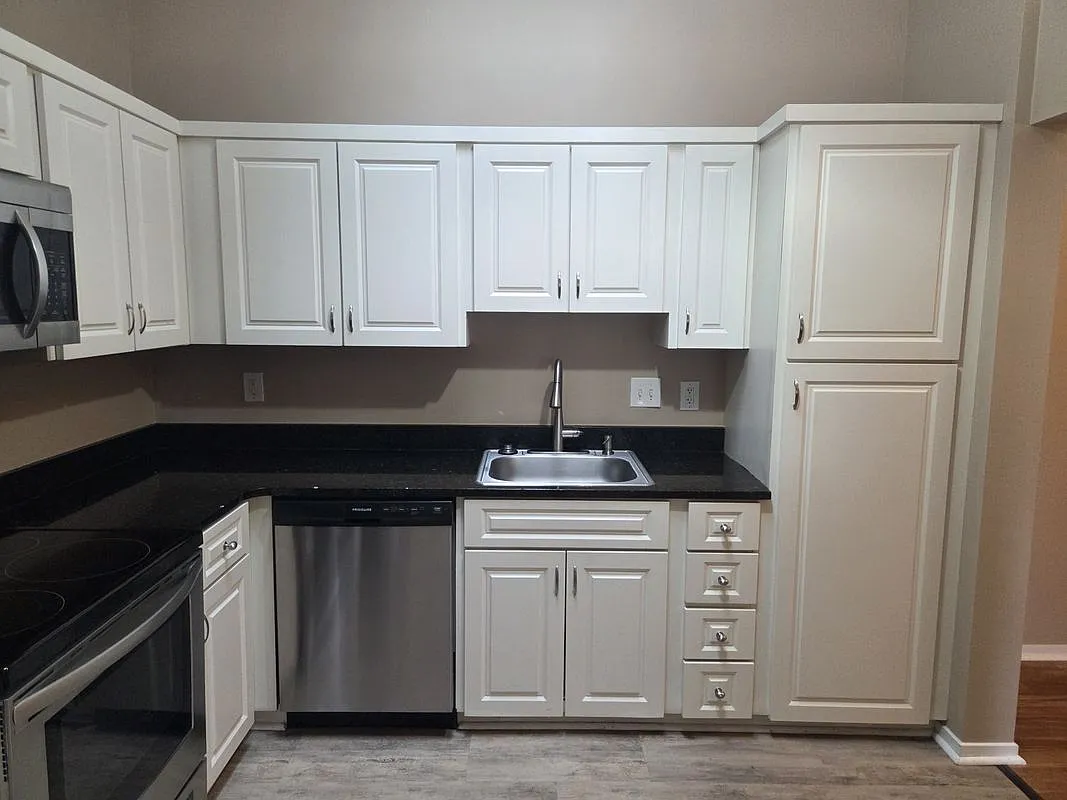 2 bed, 2.0 bath, 992 sqft, $1,445 — Photo 4