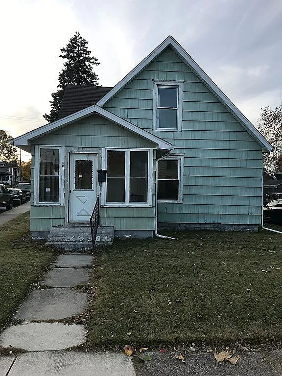 301 Indiana Ave, Mishawaka IN - Owner Finance Home