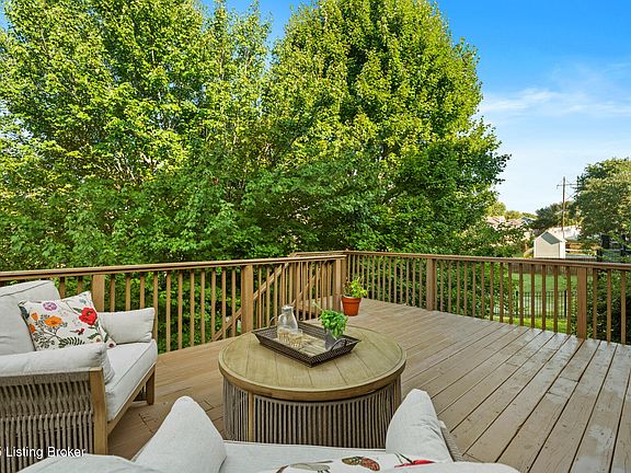 3rd image of 135 Blossom Cir