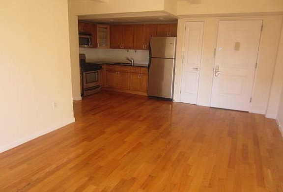 3rd image of 2121 31st Ave