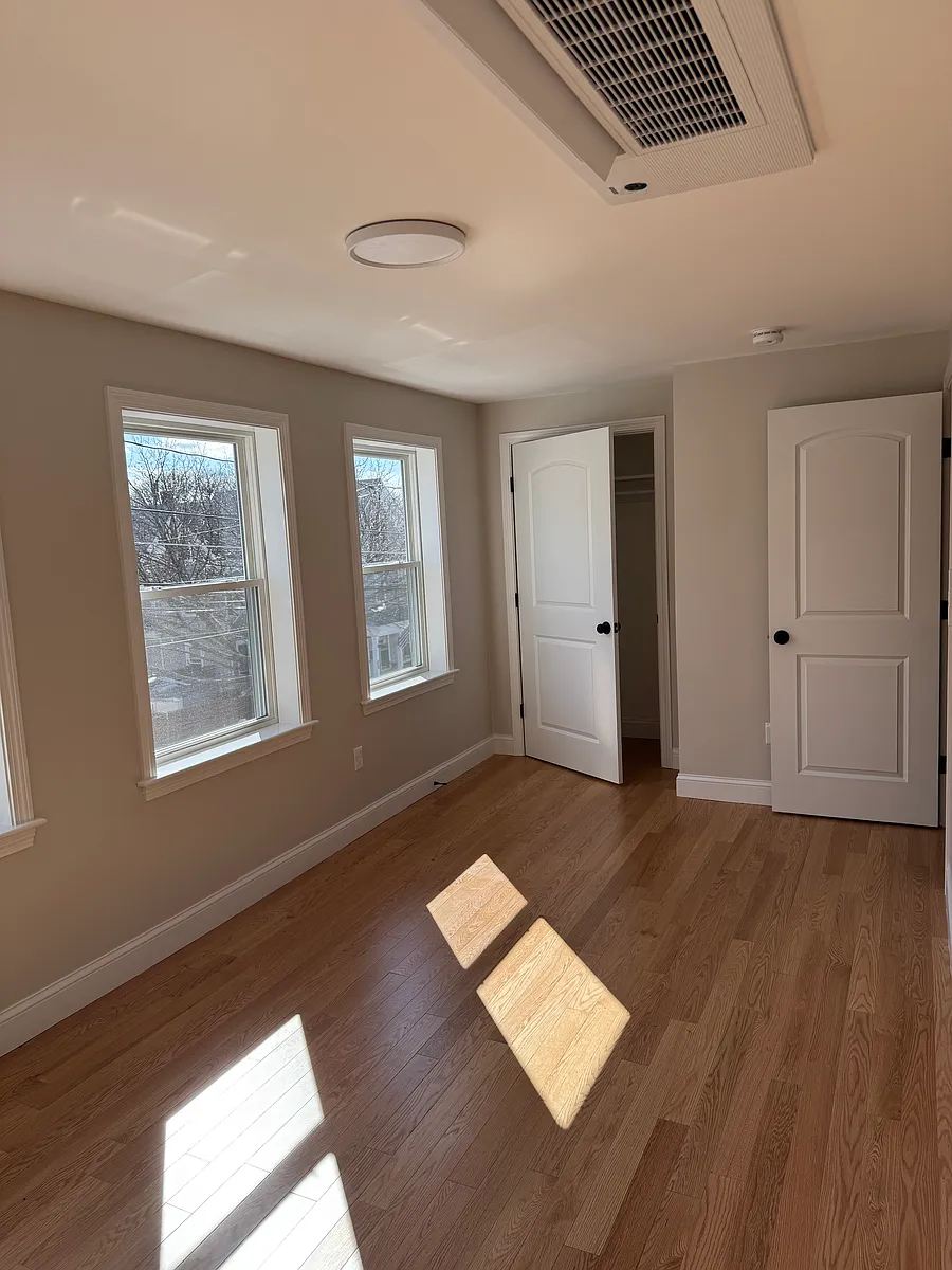 Building Photo - 36 Gould St #1