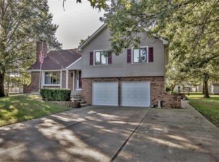 315 Cedarlane Dr, Wellsville, KS 66092