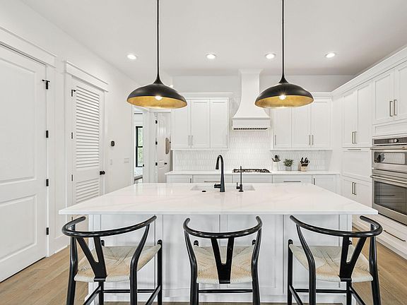 4th image of 99 Cypress Psge