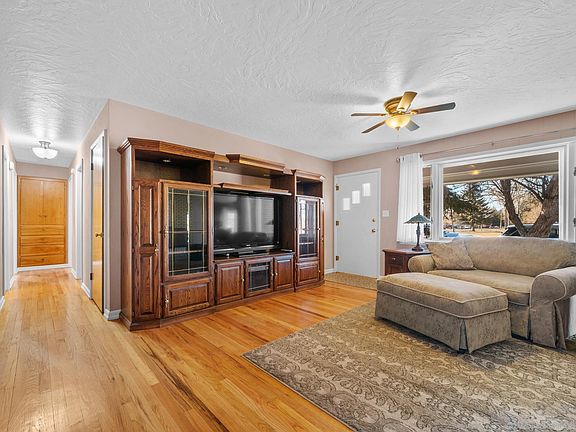 4th image of 617 S 21st St