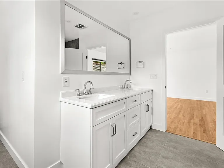 12035 Clover Ave — Photo 13