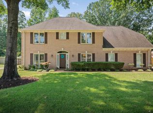 1115 Macon Ridge Dr, Collierville, TN 38017