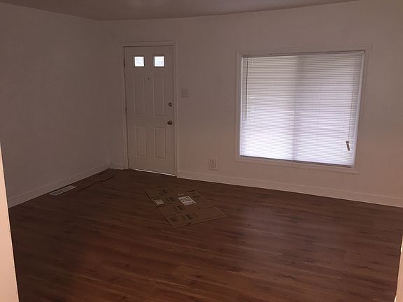 2nd image of 2842 Vine St