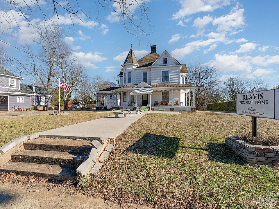 318 Davie Ave, Statesville, NC 28677 Zillow