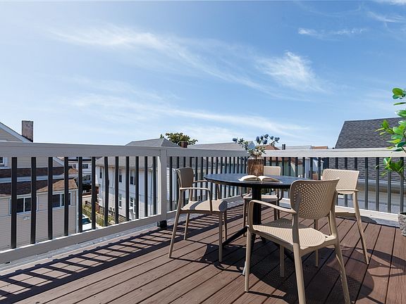 4th image of 43 Wright Ave #2