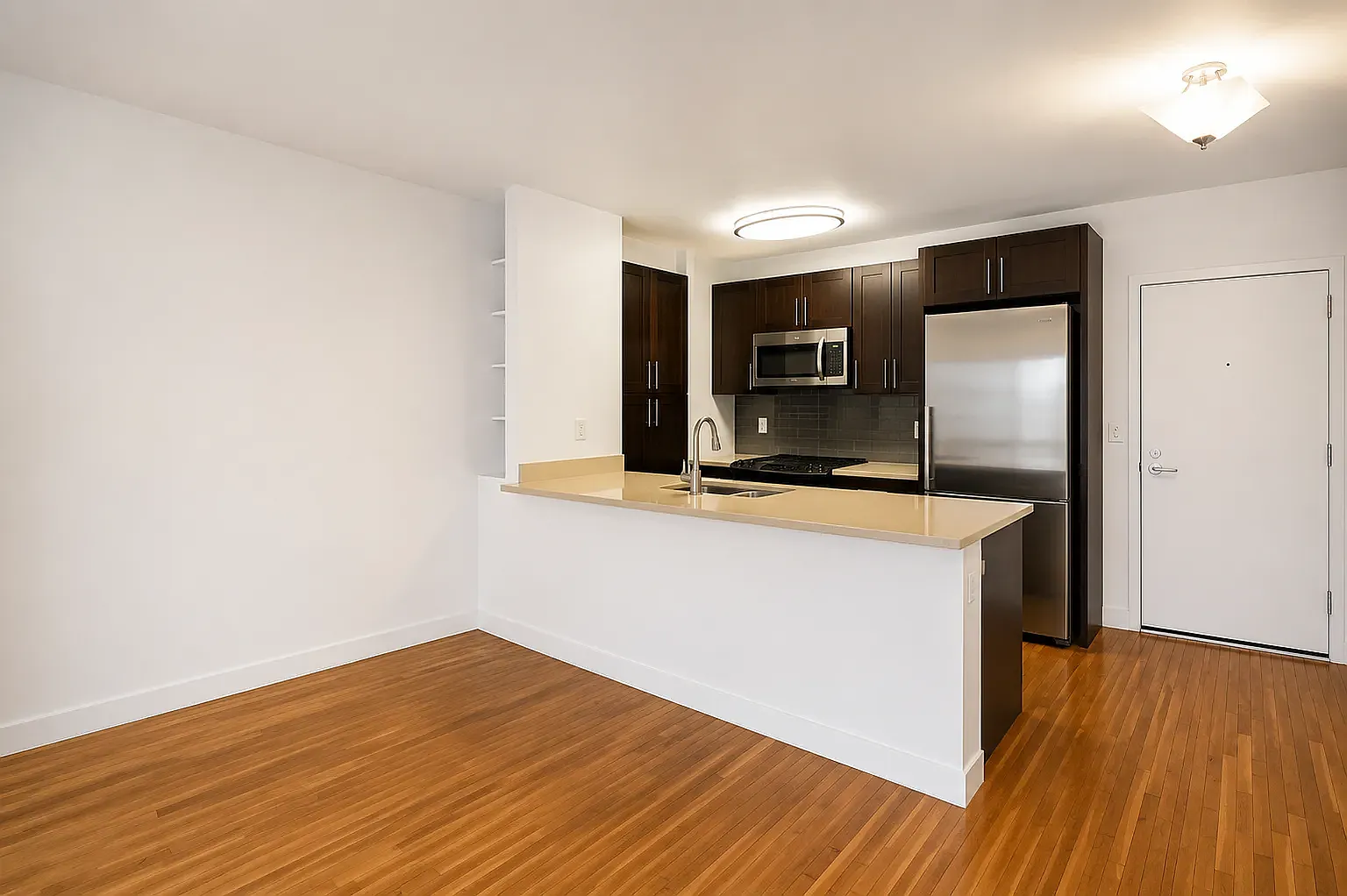 213 East 37th Street — Photo 3