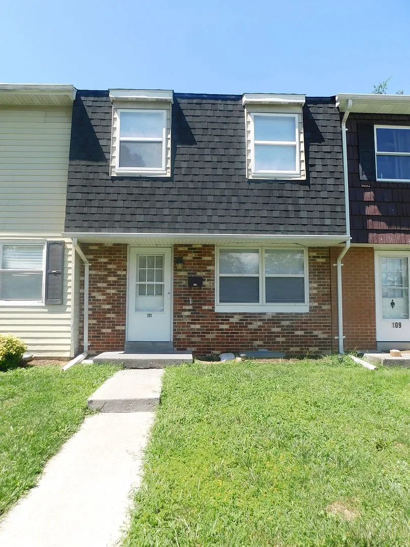 Townhome located in the heart of Berryville, VA — Photo 2