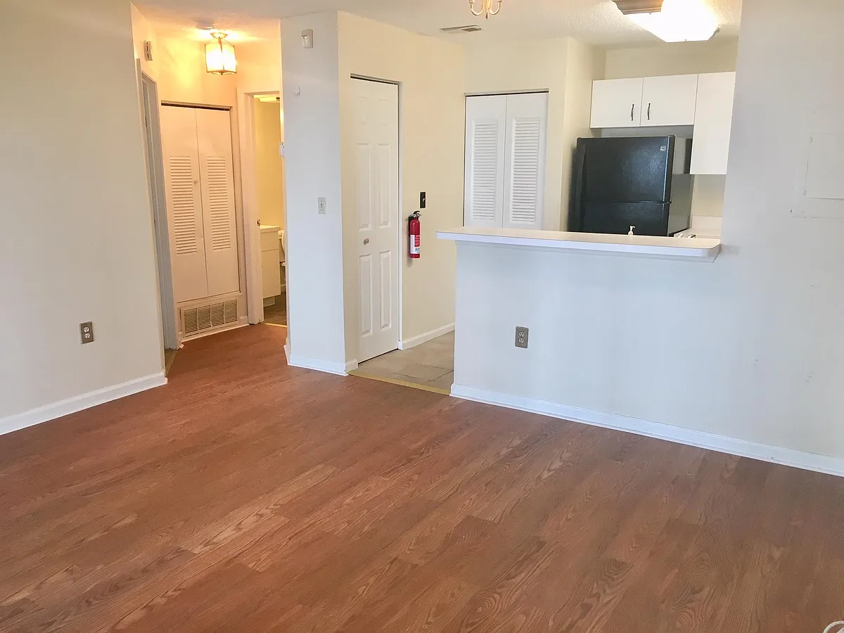 Building Photo - 415 Edpas Rd #GROUND FLOOR