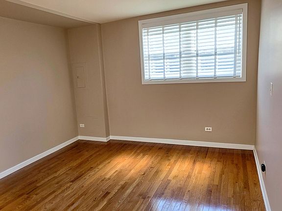 2nd image of 1417 Lake Ave Unit 2