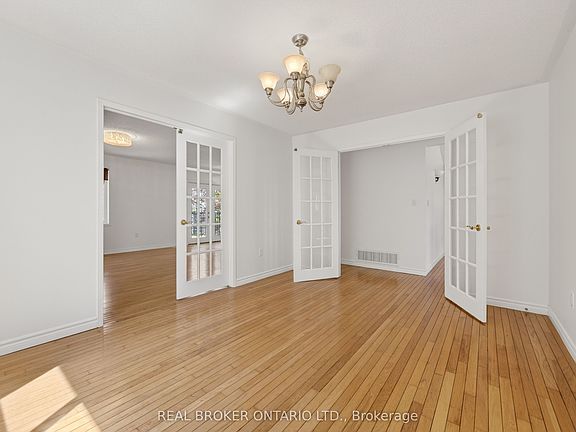 4th image of 198 Columbia Rd