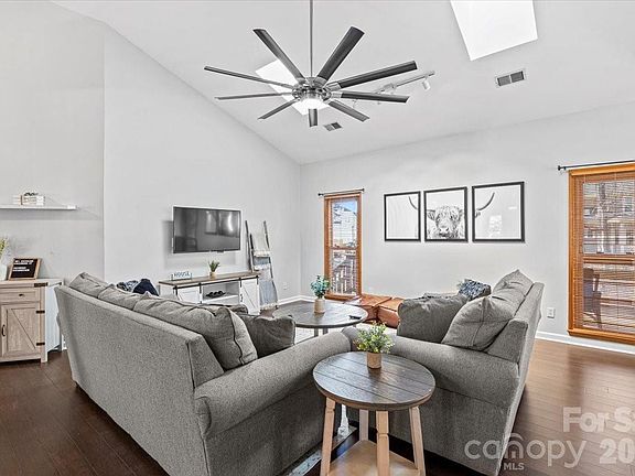 4th image of 14117 Greenwing Ct