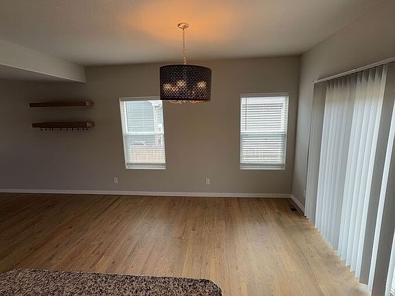 4th image of 10092 Moorcroft Dr