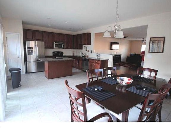 4th image of 527 S Twin Lakes Blvd