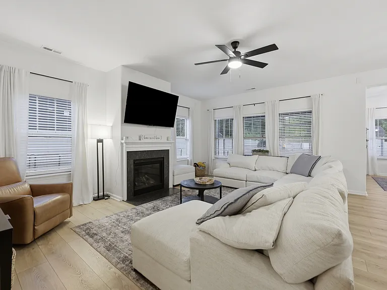 202 Shady Oaks Way — Photo 5