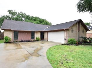 9115 Woodleigh Dr, Houston, TX 77083