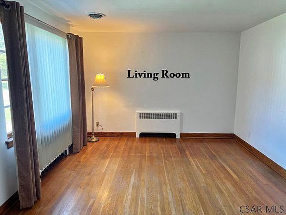 3rd image of 305 Leila St