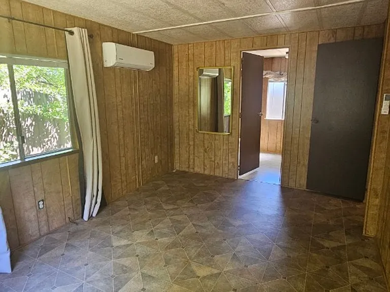 571 Clover Dr #B — Photo 7