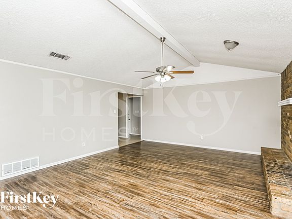 3rd image of 7508 Evergreen Dr