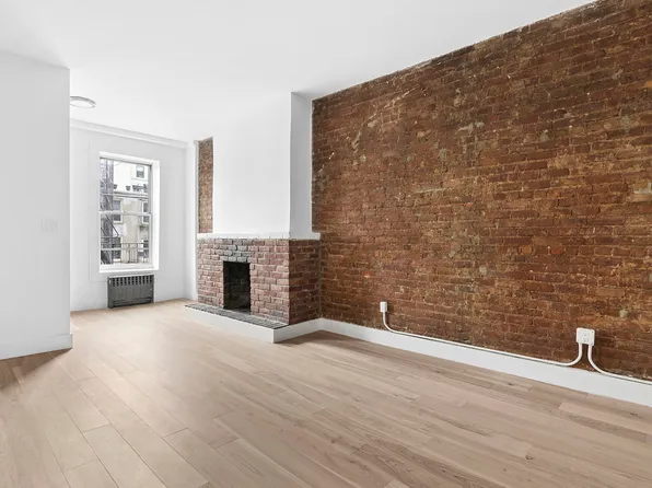 100 Bergen Street image 1 of 4