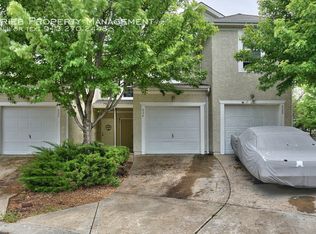 814 S Woodson Ct, Gardner, KS 66030
