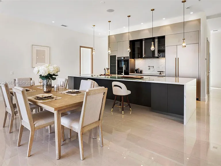 246 NE 6th Ave #PENTHOUSE — Photo 13