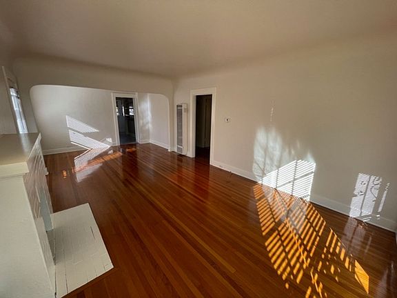 5th image of 2946 Granada Ave