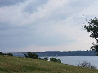 30 Washington Pl, Newburgh, NY 12550