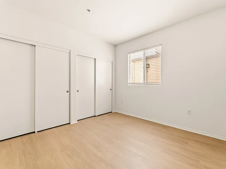 10227 Mason — Photo 14