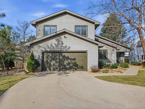 2nd image of 34 Maple View Court