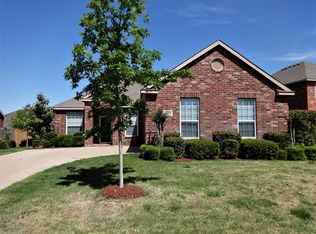 1404 Blue Gill Ln, Crowley, TX 76036