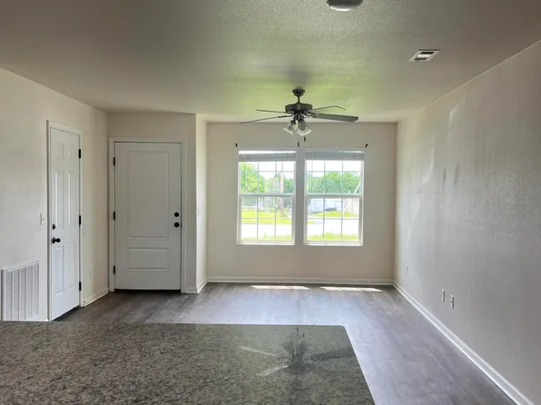 1604 E Central St, Joplin, MO 64801