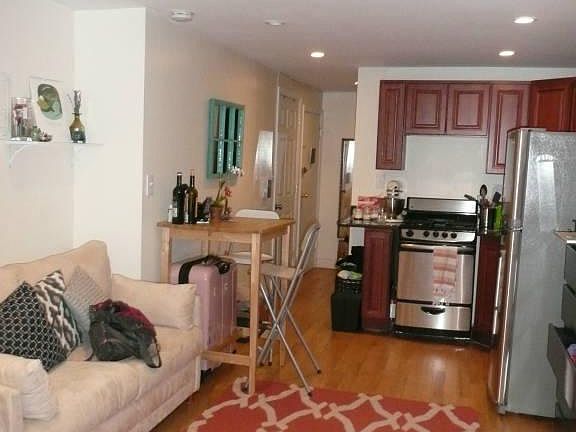 3rd image of 90 Atlantic Ave APT 3C