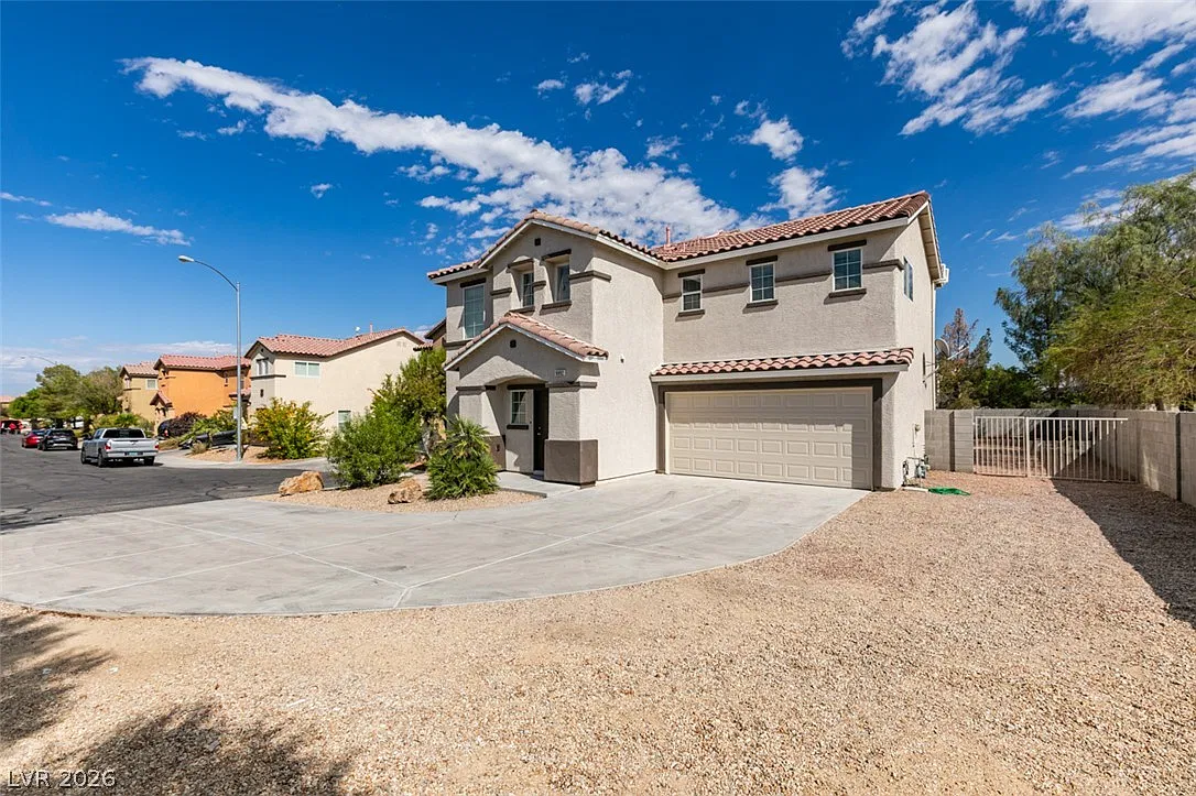 3 bed, 2.5 bath, 1777 sqft, $2,800 — Photo 3