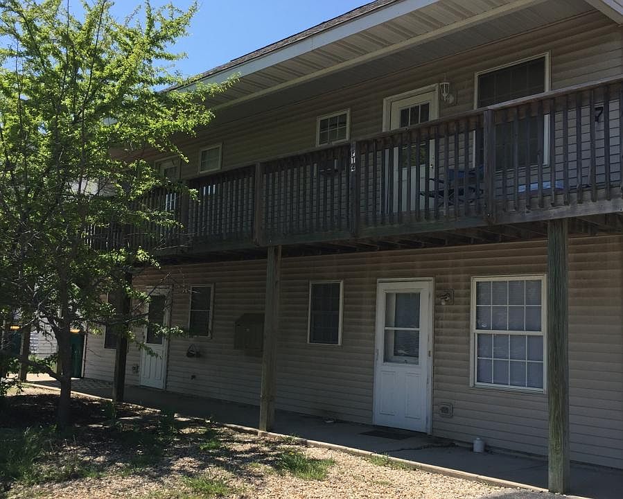 1st image of 30 N Lincoln St APT 2