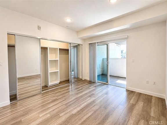 3rd image of 1025 S Berendo St APT 202