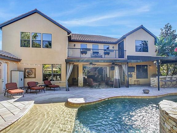 2nd image of 3821 Ivydale Ct
