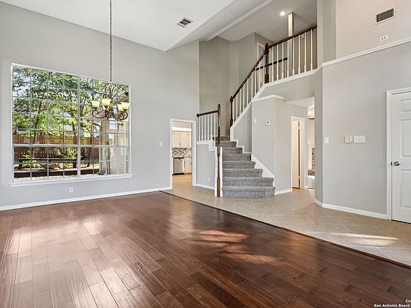 3rd image of 5130 Pine Lake Dr