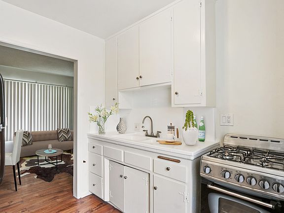 5th image of 1729 Beloit Ave APT 18