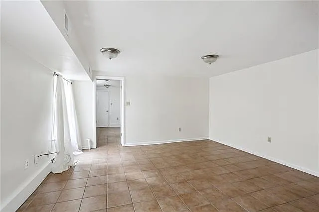 4409 Carondelet St #B — Photo 8